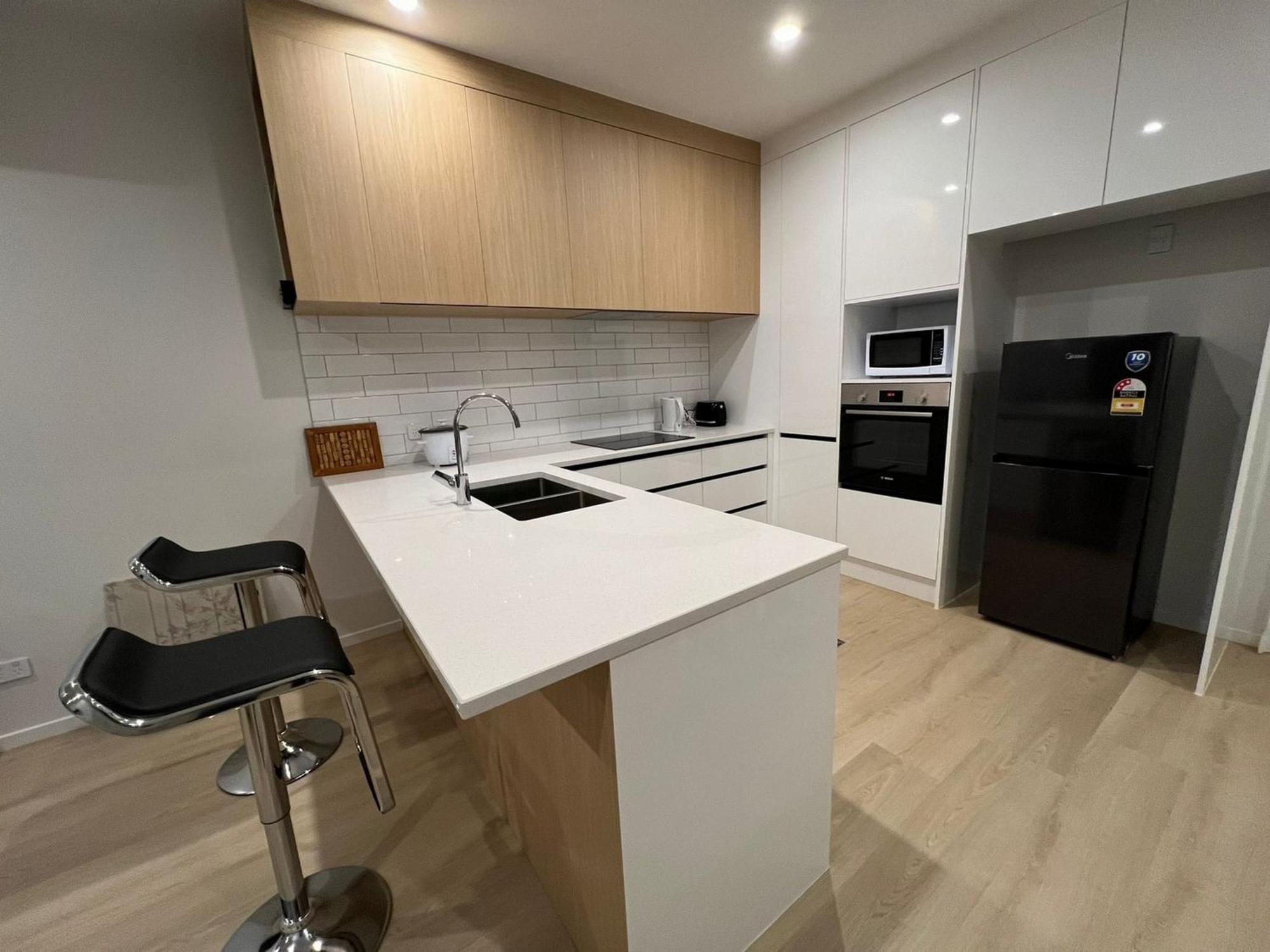 Central Modern 3-Bedroom,3- Bathroom House With Patio And Carpark- Lower Hutt City Centre Eksteriør billede
