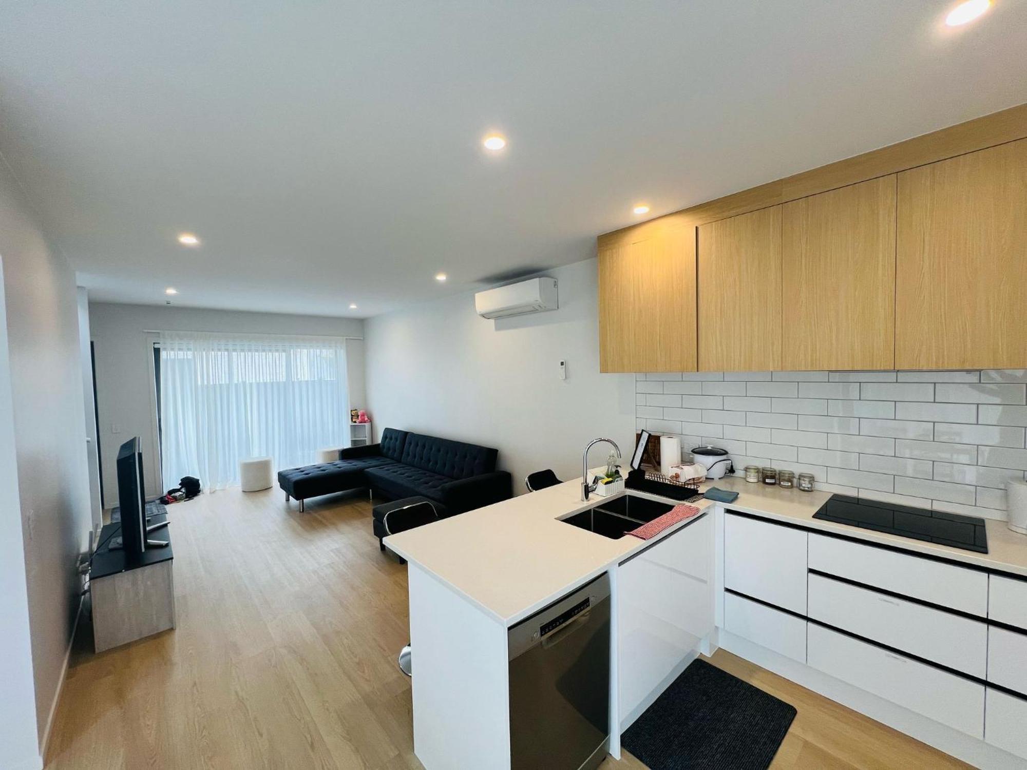 Central Modern 3-Bedroom,3- Bathroom House With Patio And Carpark- Lower Hutt City Centre Eksteriør billede
